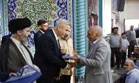 تجلیل فرماندار پردیس از رئیس شبکه بهداشت و درمان شهرستان به‌عنوان مدیر پاسخگو و خدمتگزار